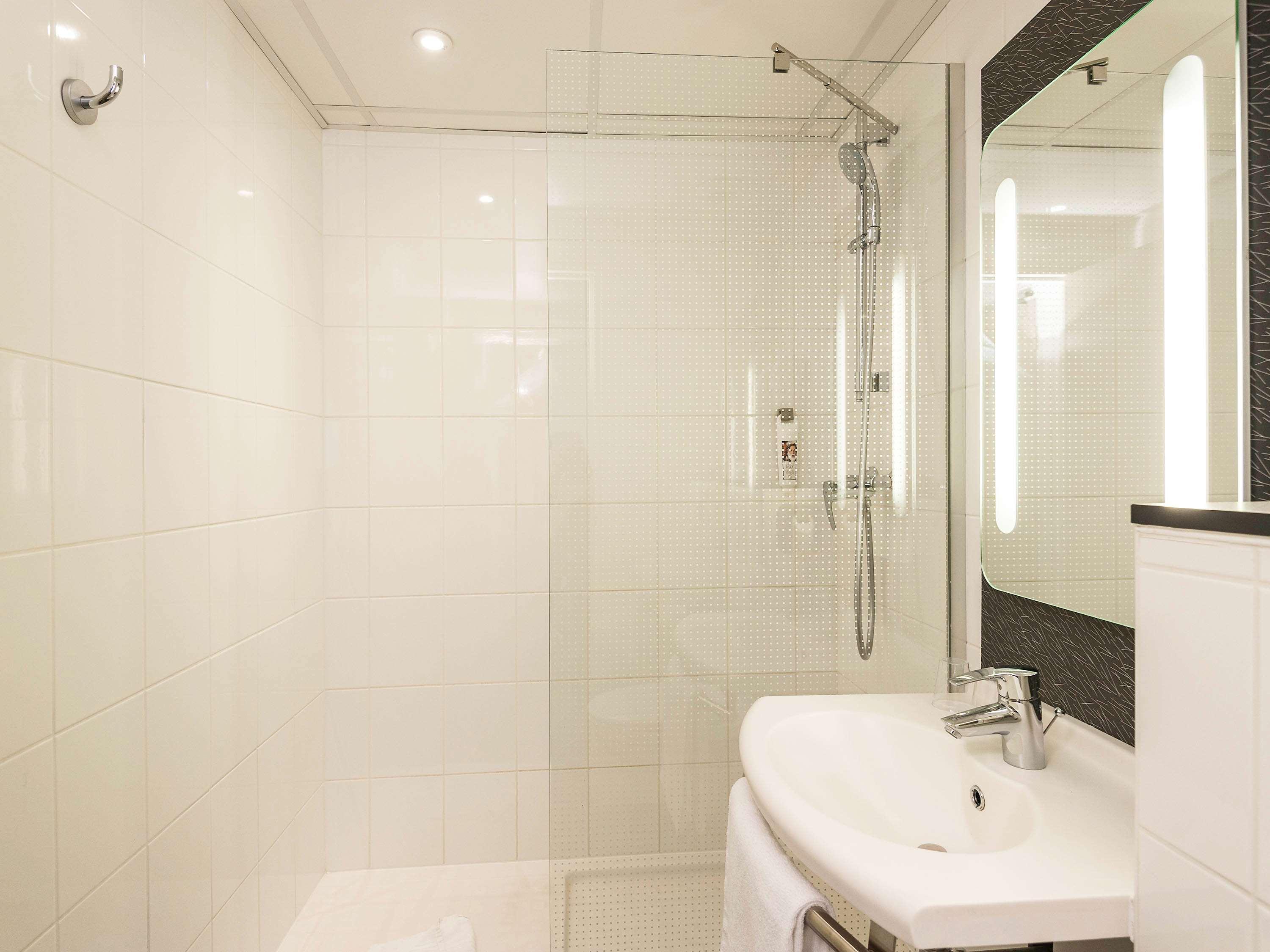 Ibis Paris Vaugirard Porte De Versailles Exterior photo