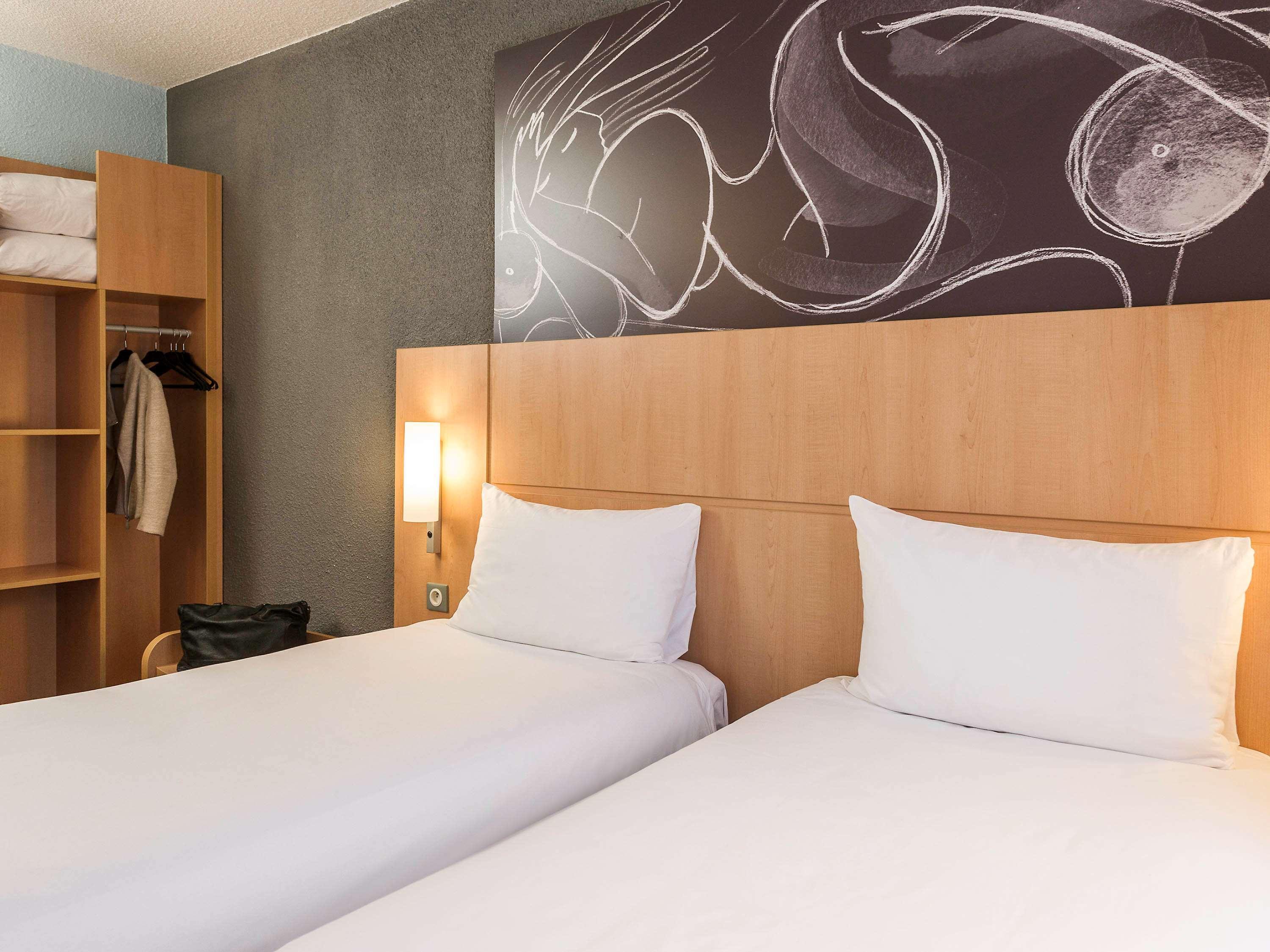 Ibis Paris Vaugirard Porte De Versailles Exterior photo